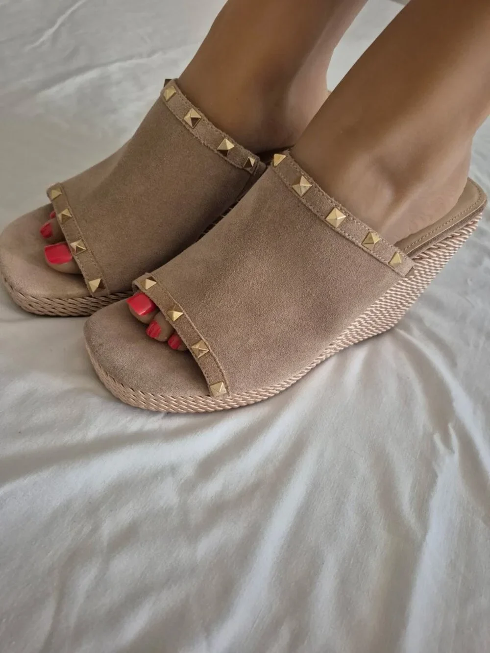 Marc Fisher Zyme Studded Suede Espadrille Wedge Platform Sandals, Size 11M